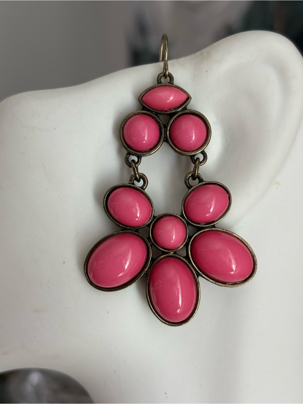 Y2K Hot Pink Statement Dangle Earrings Antique Brass Tone - Picture 4 of 12